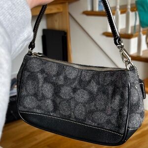 Coach shoulder bag